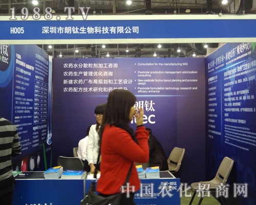 ��������ڏB�Tֲ��չ�ϴ�Ů���