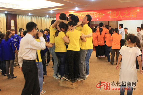 �L��ͬ���҂�һ��Ŭ��