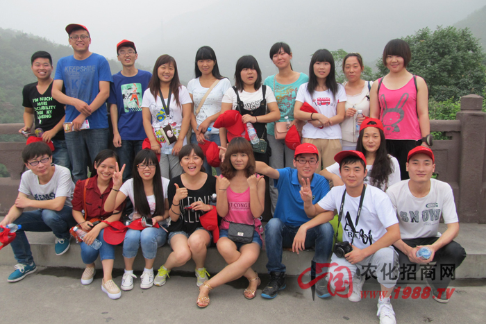 ���T����