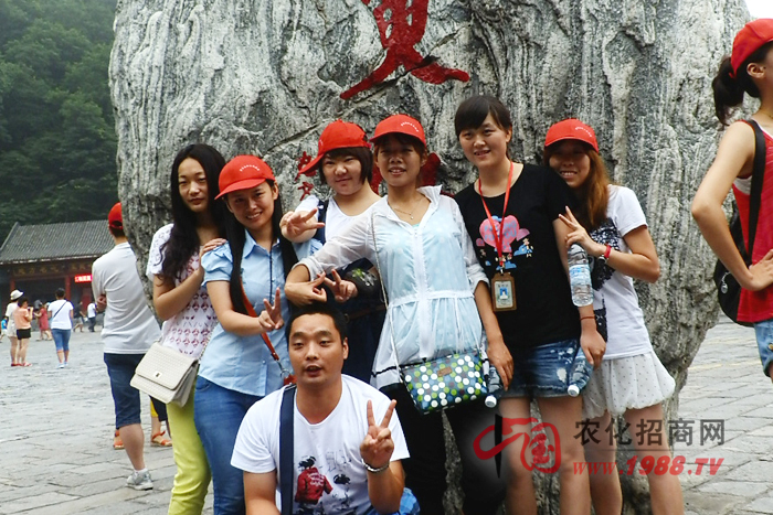 ɽ������