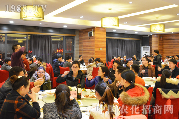 ͻ�����ң�Ŭ��ǰ��