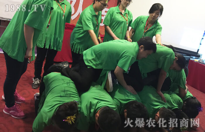 ͑׃�����������