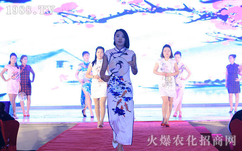 �µ����c(di��n)���µ�����