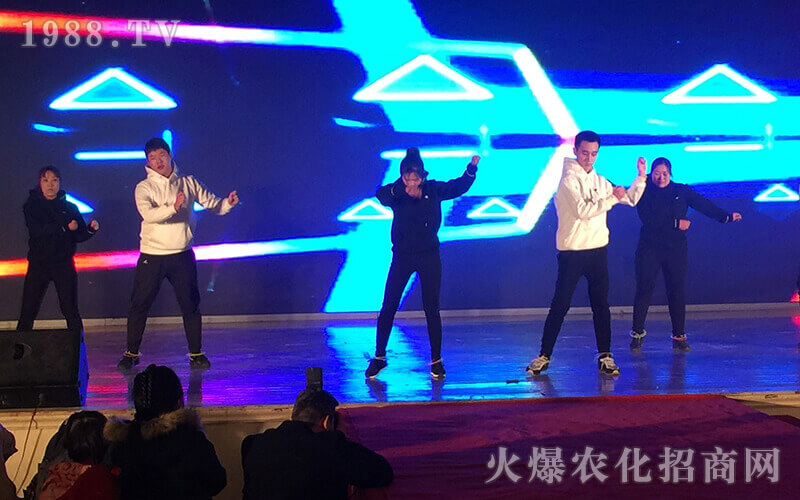 �ж���˾ ʹ�ҳ��L