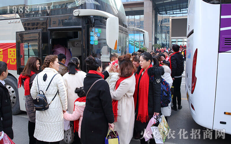 ���L�������ж����ң���