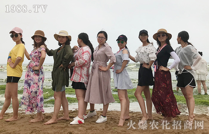 ���L���������B���������IС�����������u��