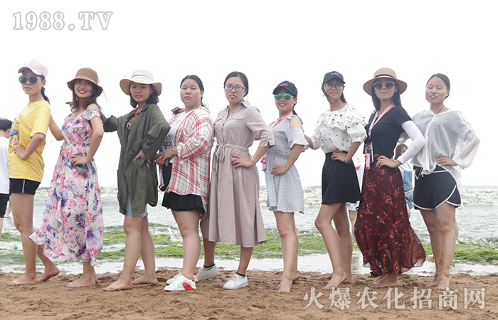 ���L���������B���������IС�����������u��