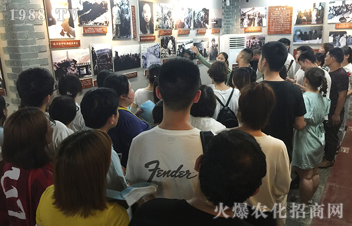 ���α���ʥ���u��ɽ���_����ꖼtɫ֮����