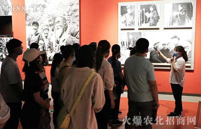 ��һ����c(di��n)��ֻ������һ������c(di��n)