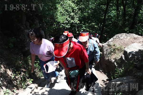 ��������ӛ��һ�[�Ͼ�ɽ