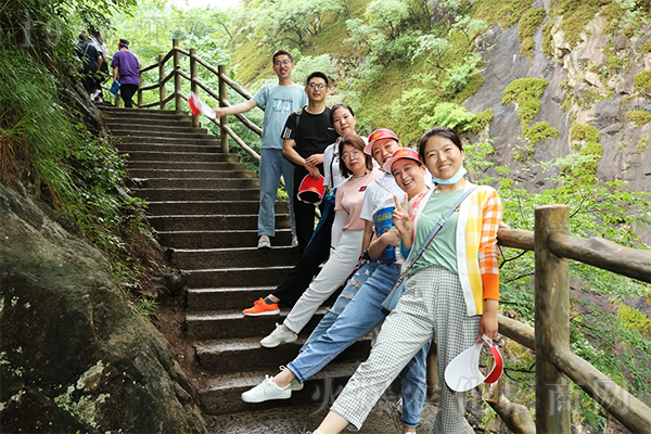 ���Ͼ�ɽ�и�����ƣ�v���ի@�M��