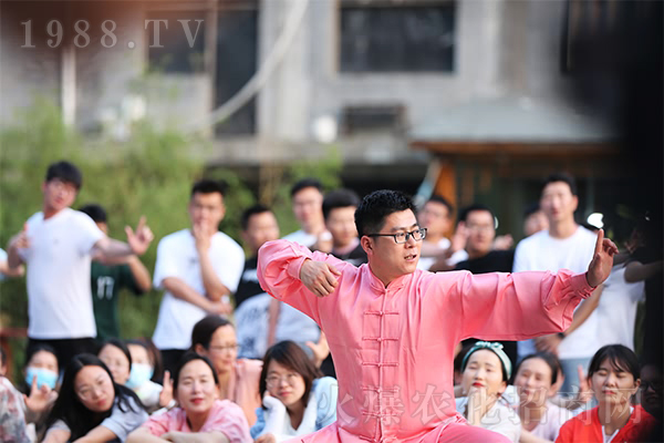 ��(w��n)���Ͼ�ɽ �㟒�𱬻�