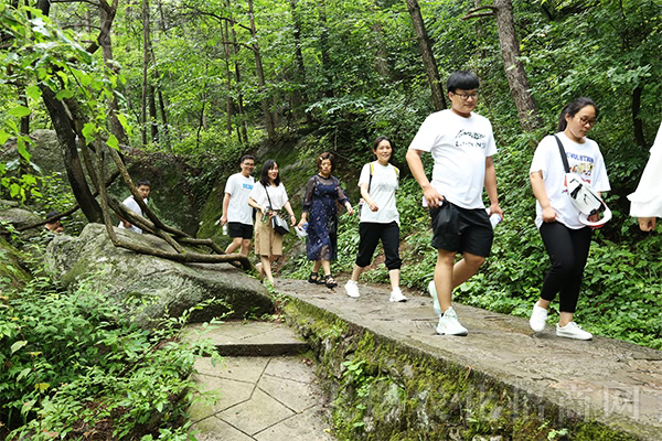 Ŭ���ʵ������е�ÿһ����ɽ