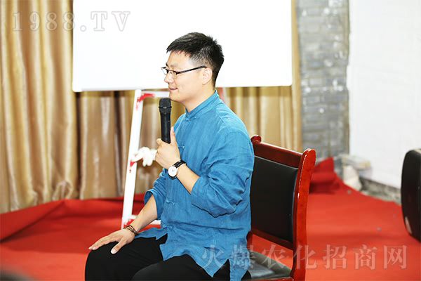 �𱬾�Ӣ���ɾ�����W(xu��)