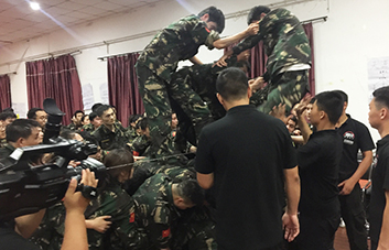 ����������ۣ��҂�ҲҪ�Գֵ�����