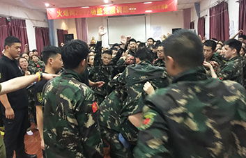 �U���ٸ����߲��^�҂��Ķ�־��