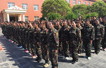 Ӣ���Sˬ���]�гC��������ֻ�Јԏ���