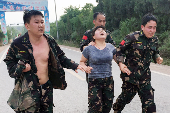 �҂��ߵ���·��ĥ�����ģ�