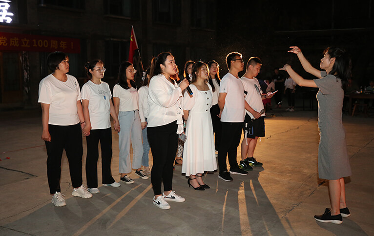 �𱬾W(w��ng)�Ͼ�ɽ�������֮�����ݳ�