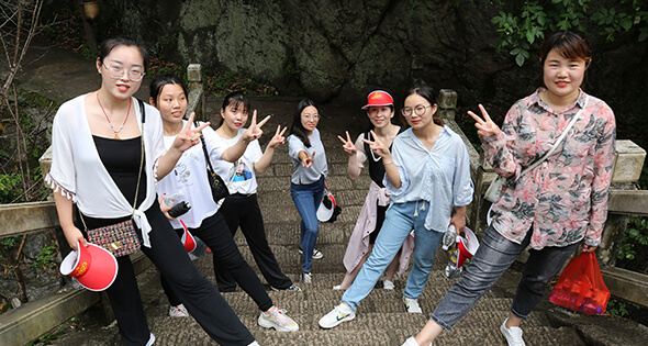 �S��̤��ǧɽ�fˮ���^ʯ�����p�w����