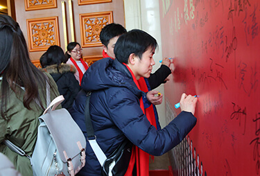 �t̺������10������ĸ�����������y����˲�g��